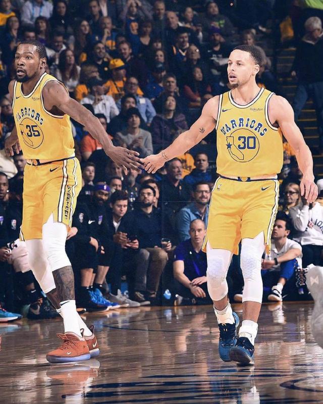 在这样的团 在这样的团