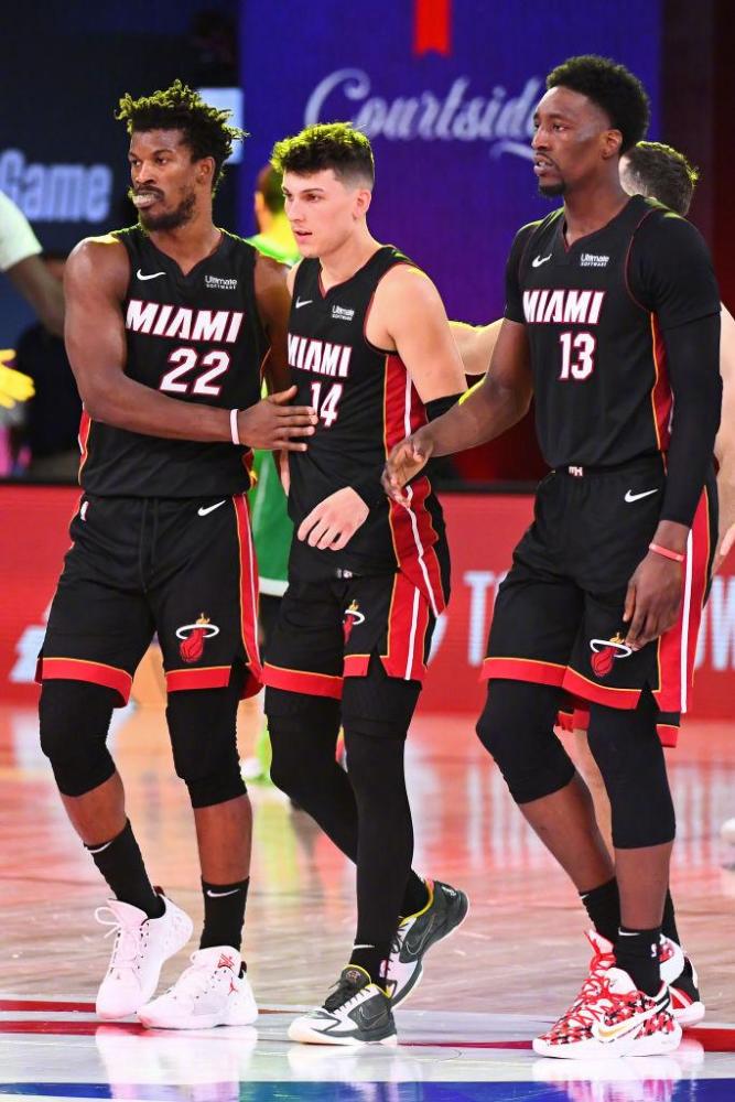 球跑动和防 球跑动和防